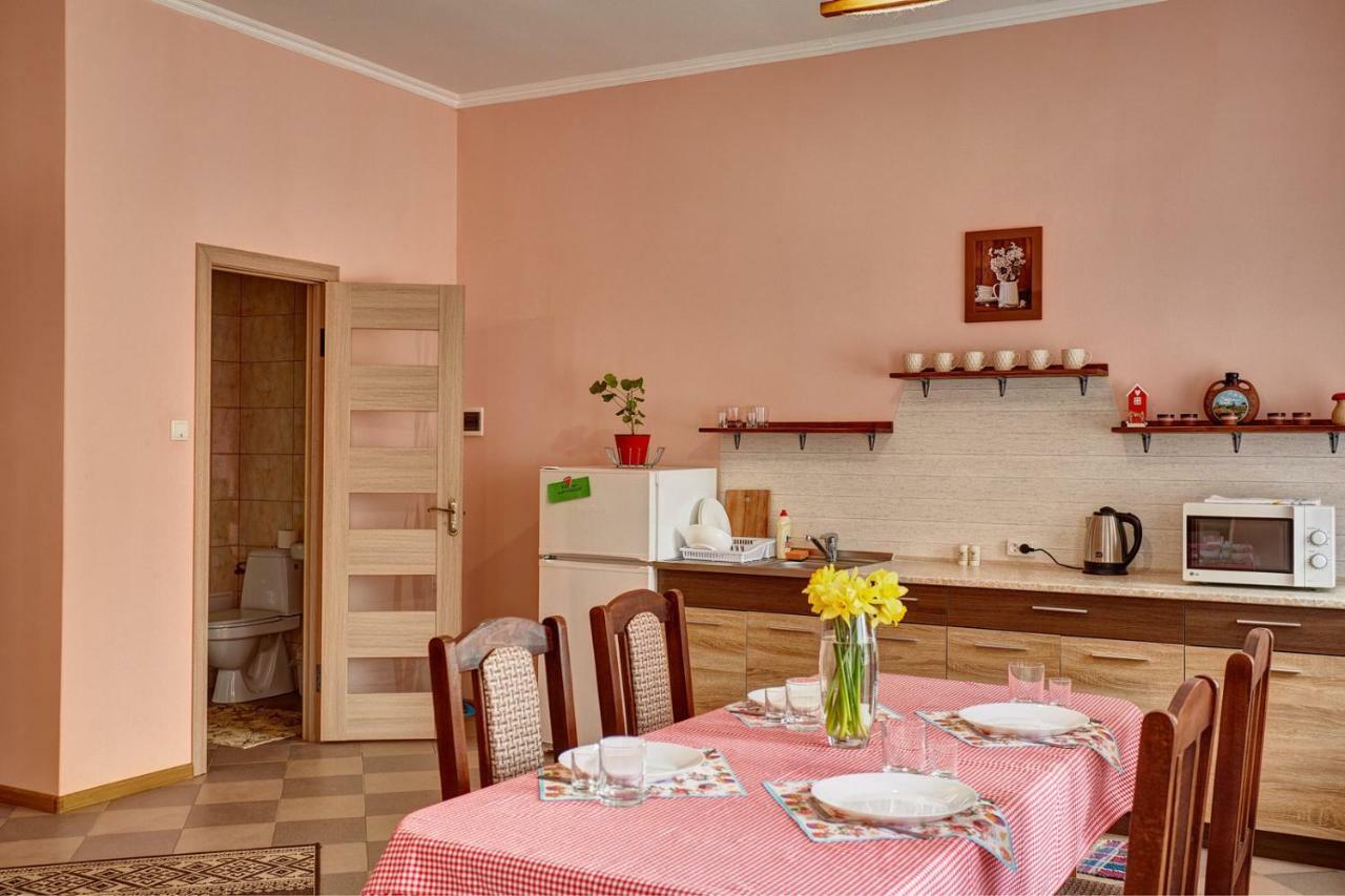 Sweet Home Kamianets-Podilskyi Exterior photo